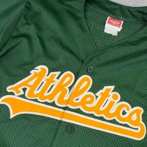 Vintage Oakland A's Athletics Rawlings Jersey Adult Large Green Mesh MLB #10